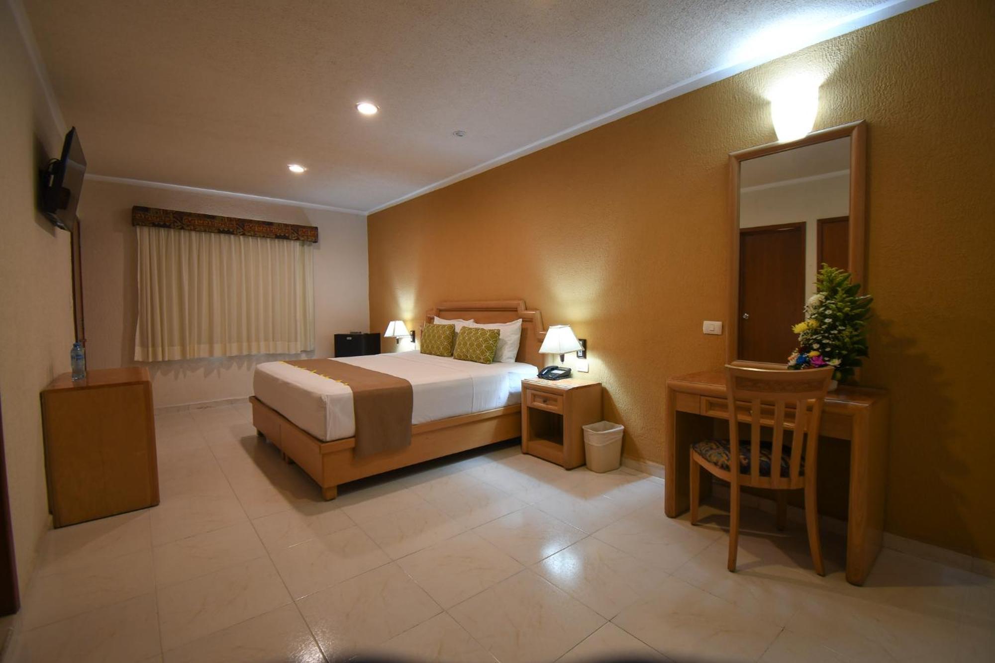 Tecnohotel Itzaes Mérida Kültér fotó